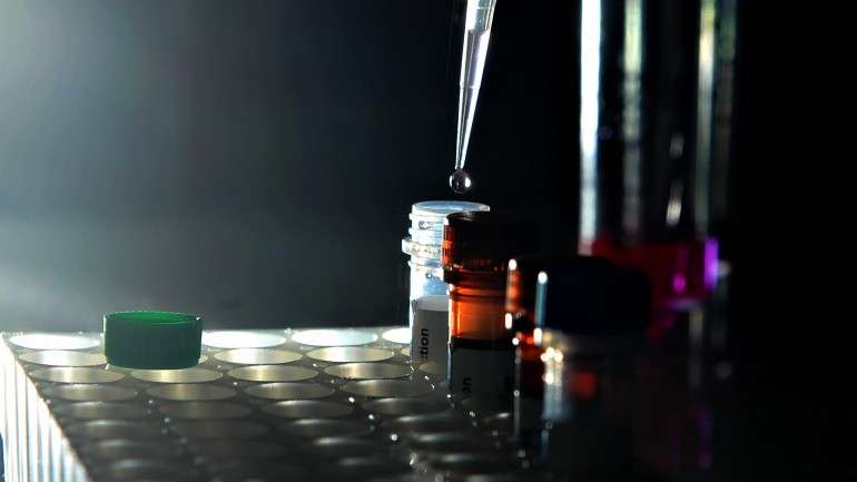 A manipulação genética é usada, por exemplo, para fabricar testes de análises clínicas