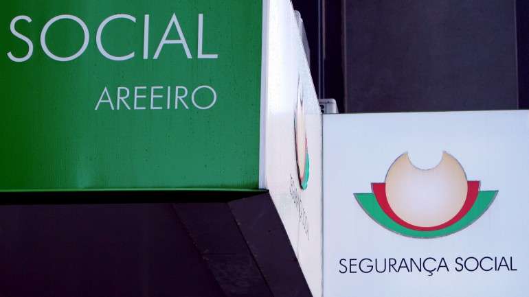 Comparando com o período homólogo de 2013, registou-se uma quebra de 9,7%
