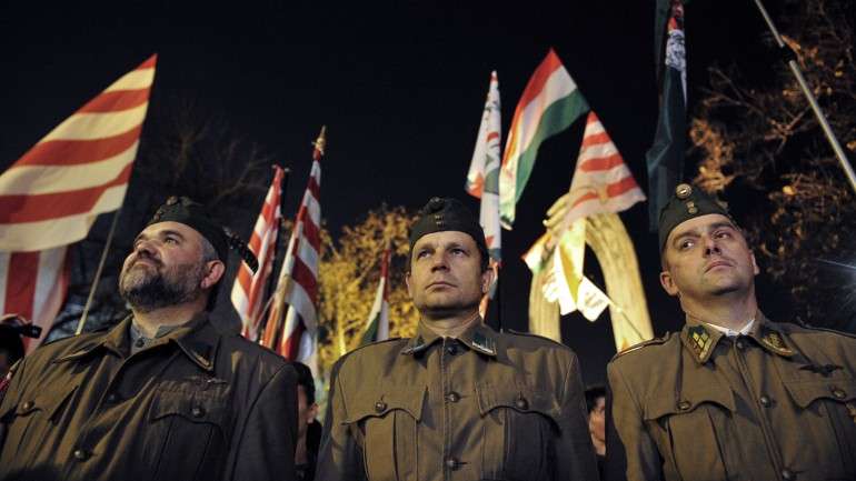 Depois do comentário do número dois do partido, os apoiantes do Jobbik escreveram no Facebook que os ciganos estavam a reproduzir-se "como ratos"