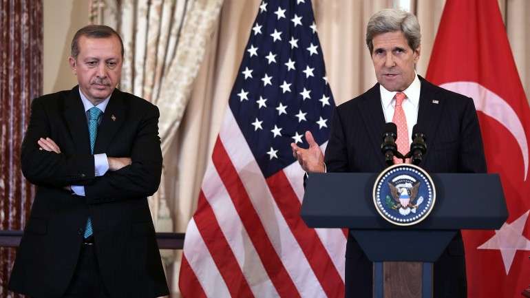 A Turquia opunha-se de forma aberta à presidência de Bashar al-Assad na Síria
