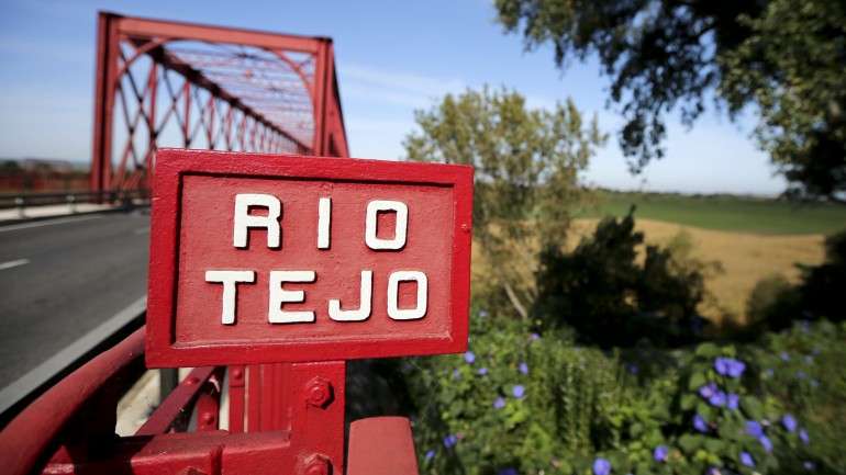 Porto de Lisboa investe todos os anos um milhão de euros em dragagens no rio Tejo