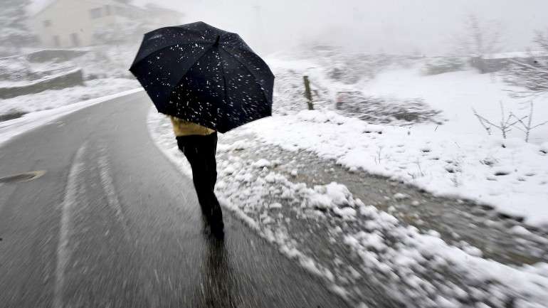 A neve começou a cair às 18h30