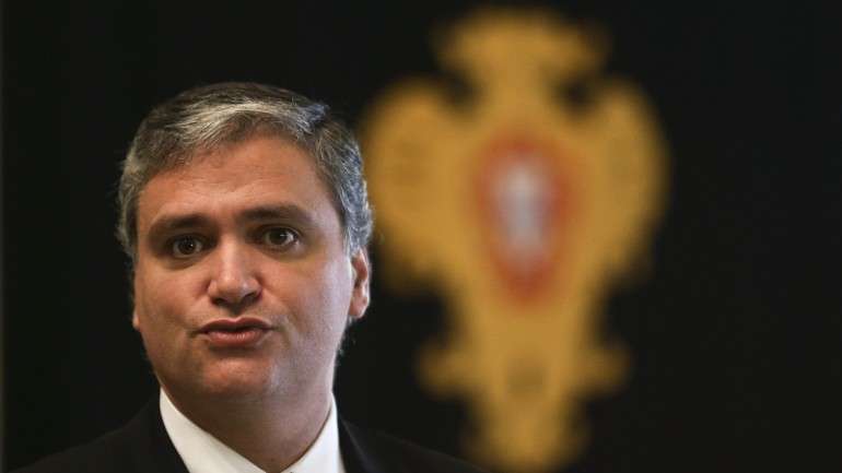 Vasco Cordeiro falava para uma plateia de militantes do PS