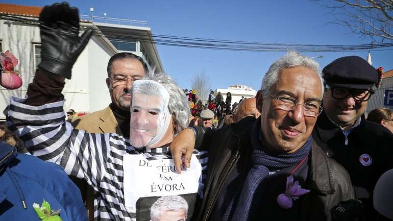 "É urgente retomar a liberdade de podermos voltar a festejar o carnaval", referiu o líder do PS