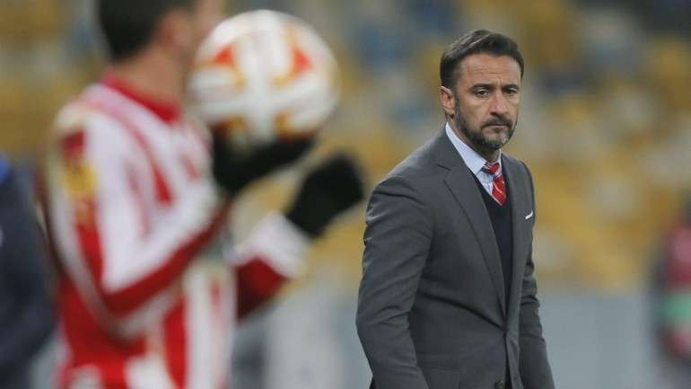 Vítor Pereira aproximou-se de uma das balizas, situação que acabou por desencadear a ira dos adeptos da equipa da casa