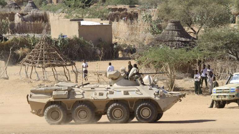 Militares invadiram casas, roubaram, espancaram e violaram em três operações consecutivas