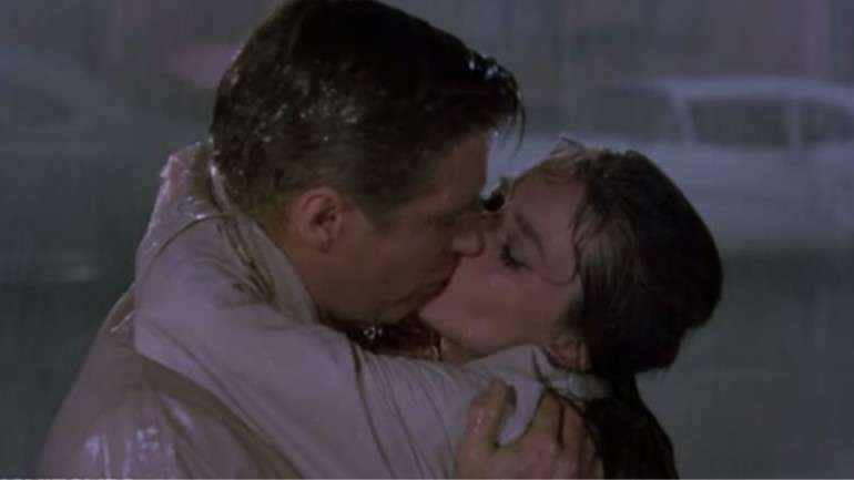 A cena referida pelos portugueses é de "Breakfast at Tiffany's", de 1961