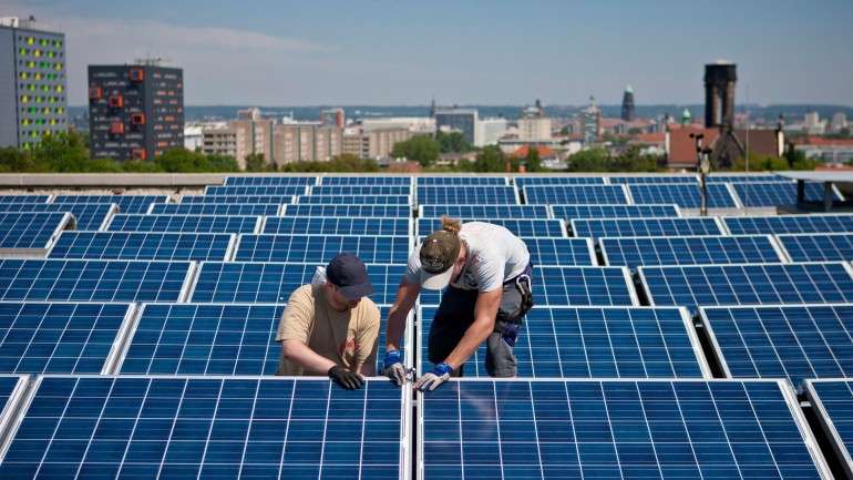 Metade da potência instalada em Portugal é proveniente de energia renovável, dividida em partes iguais entre hídrica e eólica, diz a presidente do LNEG.