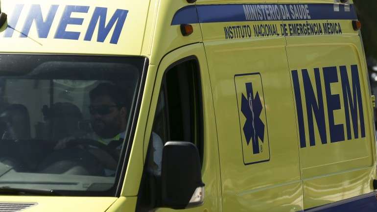 O Hospital de Cascais garantiu que "não contactou o INEM nem solicitou qualquer transporte"