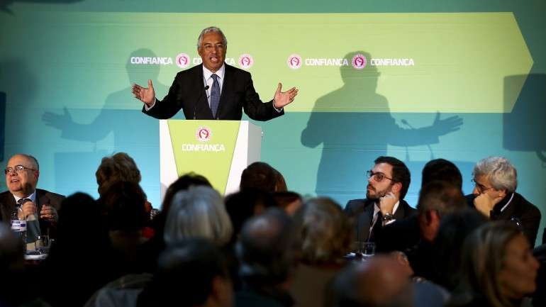 PS quer referendar alguns temas do programa eleitoral mais controversos, para chamar os simpatizantes a pronunciarem-se