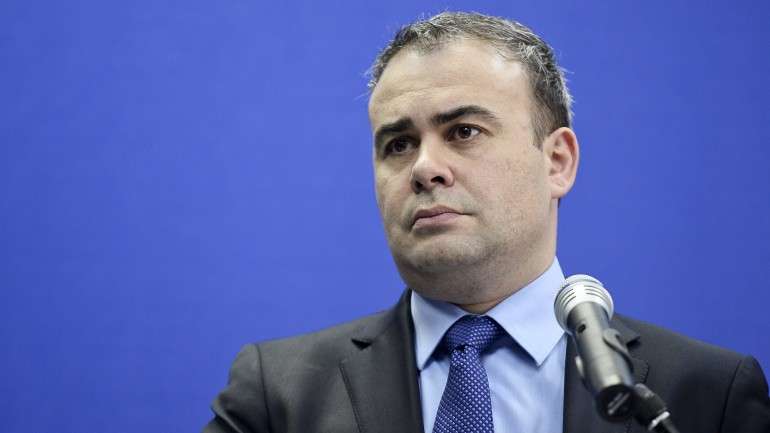 Darius Valcov é suspeito de corrupção e tráfico de influências.