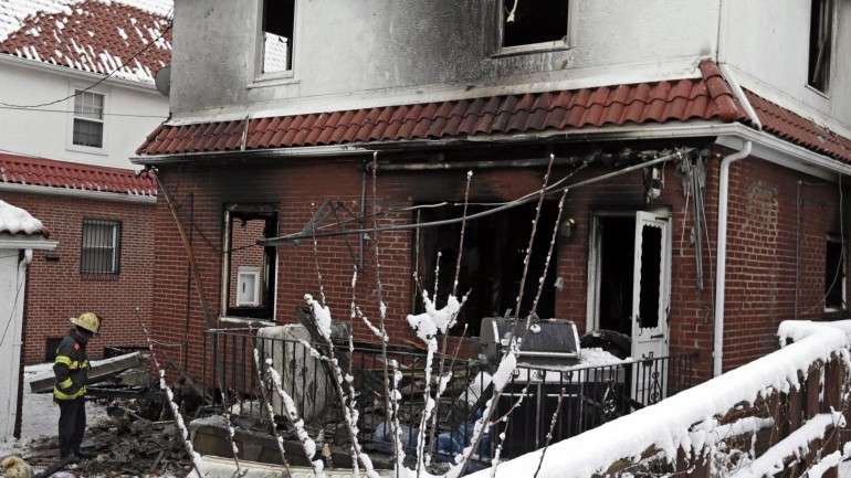 Uma casa ardeu em Brooklyn