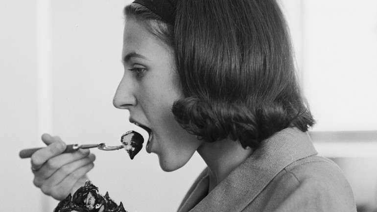 O atraso de envelhecimento pode acontecer com a diminuição do consumo de calorias