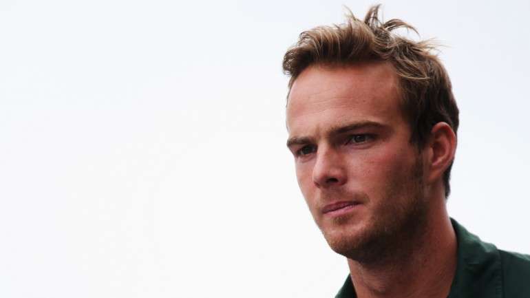 Van der Garde participou na Fórmula 1 na temporada de 2013, ao volante de um monolugar da Caterham. O ano passado foi apenas piloto de testes da Sauber que, pelos vistos, lhe prometera um lugar como piloto principal em 2015
