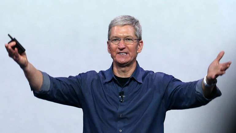 Tim Cook critica as leis dos EUA que discriminam homossexuais.