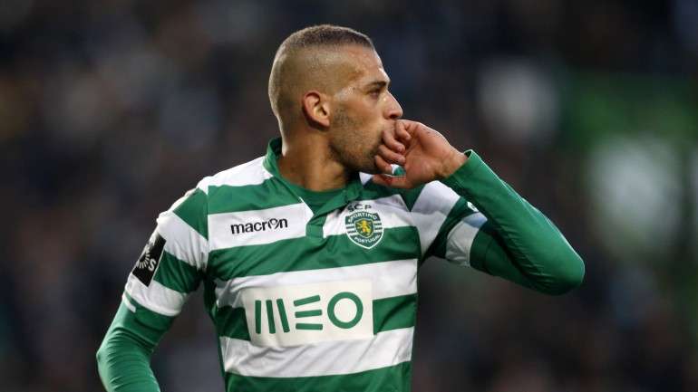 Slimani marcou o 11.º golo da temporada, melhorando o registo da época passada