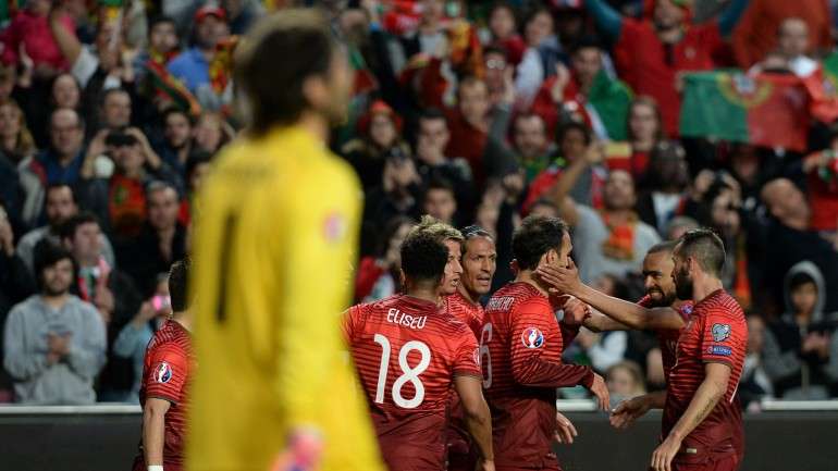 Pergunta para queijinho: quantos jogadores vê na imagem com menos de 30 anos?