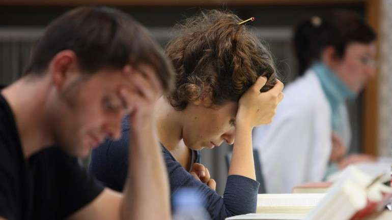 O acesso à educação superior é uma das questões onde o mundo demonstra estar pior