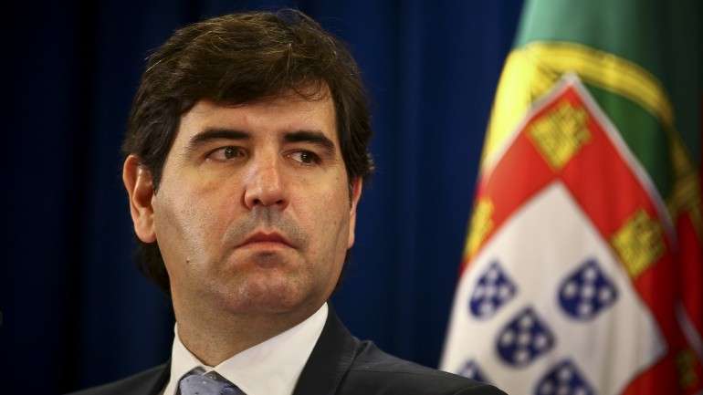 O pai do secretário de Estado da Energia é consultor externo da EDP desde 2013