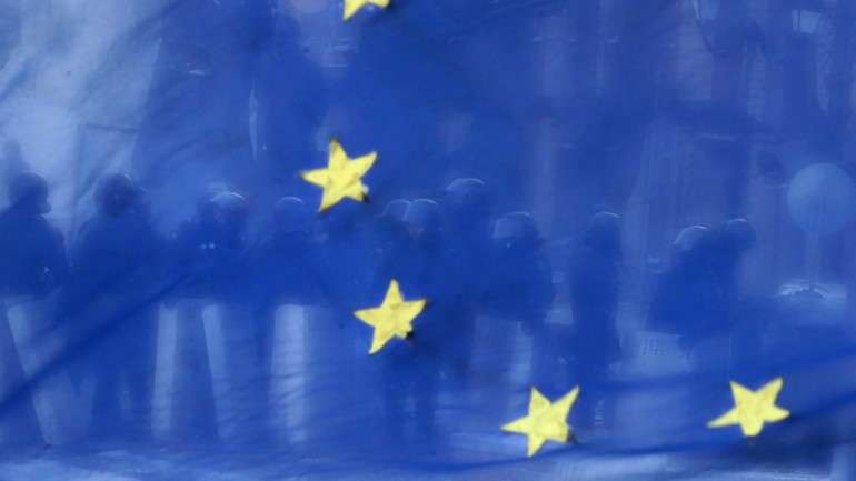 União Europeia vai organizar uma reunião de urgência com os ministros do Interior e dos Negócios Estrangeiros