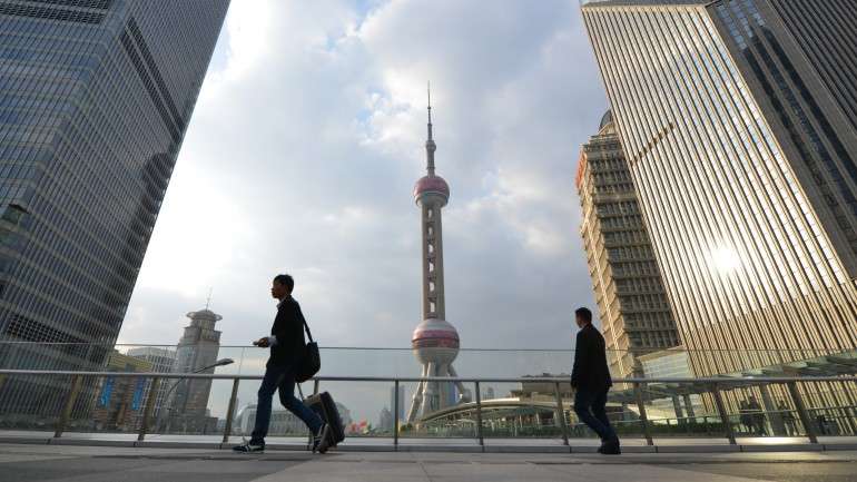 No quarto trimestre do ano passado, a China registou uma taxa de crescimento de 7,3%, tendo desacelerado em 0,3% nos primeiros três meses deste ano