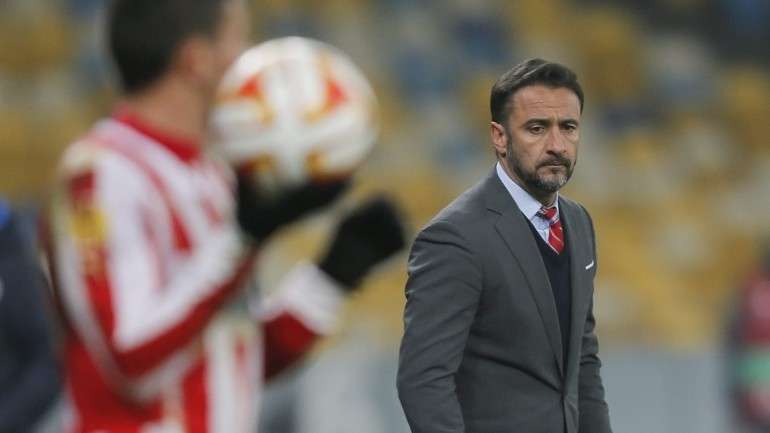 Vítor Pereira levou o Olympiacos à vitória no campeonato grego