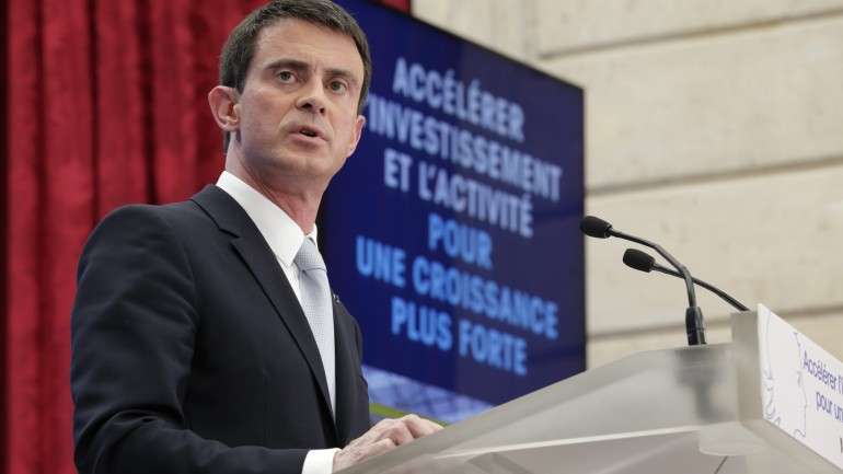 "Querer atacar uma igreja é atacar um símbolo da França, foi a própria essência da França que quiseram, sem dúvida, atingir", disse Manuel Valls