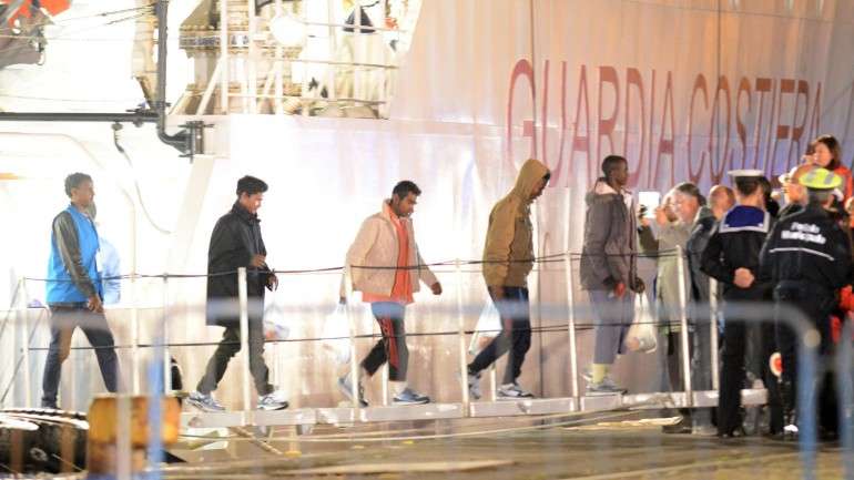 Cerca de 800 pessoas morreram no maior incidente com imigrantes ilegais no Mediterrâneo