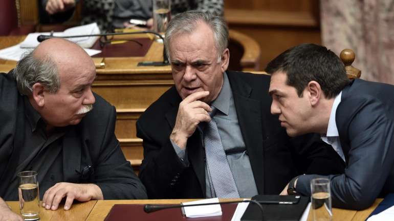 Alexis Tsipras, afirmou que "é necessário lançar luz sobre as sombras dos últimos cinco anos" para "dar às pessoas as respostas que elas merecem"