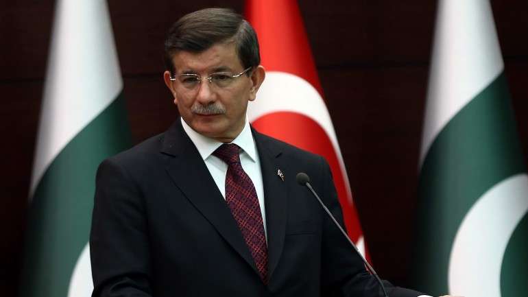 Primeiro-ministro turco, Ahmet Davutoğlu, disse que as palavras do papa (quando utilizou o termo "genocídio") tinham sido "inapropriadas"