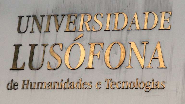 Universidade emitiu um comunicado