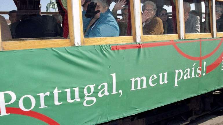 A partir de agora, só os cidadãos recenseados poderão votar - associação diz que em 200.000 só 900 cidadãos o poderão fazer