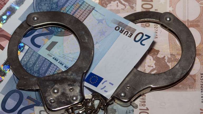 No processo estarão envolvidos cinco gestores das empresas MoneyOne e Transfex.