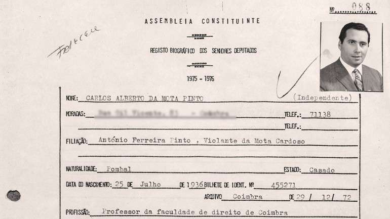 Mota Pinto tornou-se deputado independente e levou consigo mais 14 ex-PPD