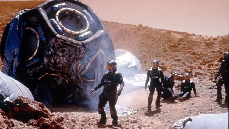 Uma viagem até Marte ronda os 0.66 sieverts, a unidade de medida da radiação ionizada, enquanto o limite na carreira de um astronauta é de 1 sievert