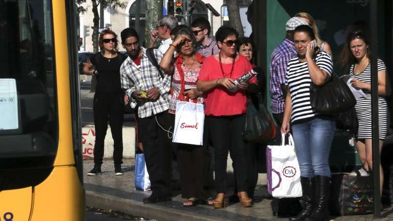 "Não devemos cometer o erro de pensar em resolver os problemas de hoje ignorando os de amanhã", lê-se no relatório.