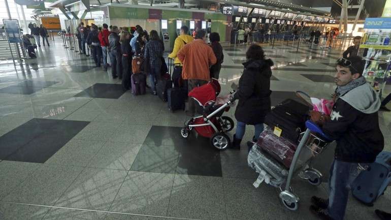 De acordo com a porta-voz da TAP, os voos contabilizados até às 17:00 representam "75 a 80% da operação prevista"