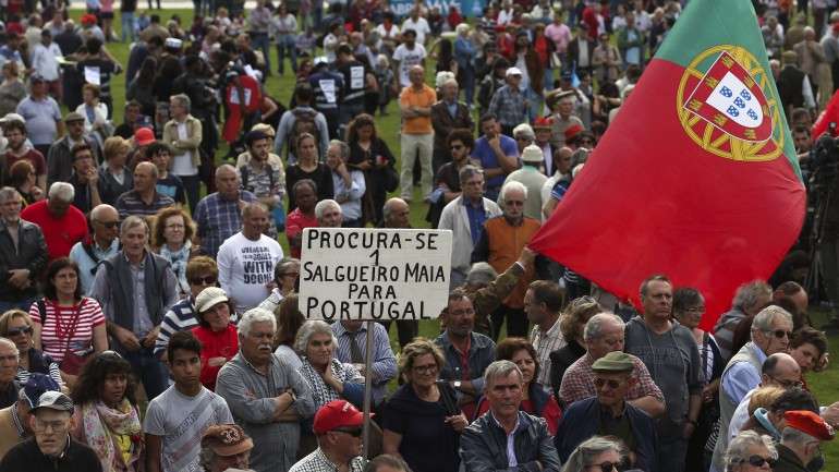 "Derrotar a direita e conseguir uma rutura e uma mudança na vida política nacional", defendeu Jerónimo de Sousa