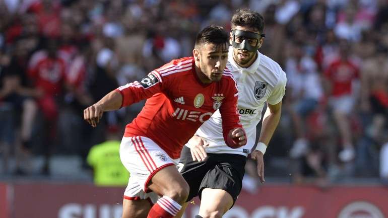 Um empate sem golos chegou para o Benfica sair de Guimarães com o título garantido. Trinta e um anos depois, os encarnados são bicampeões nacionais