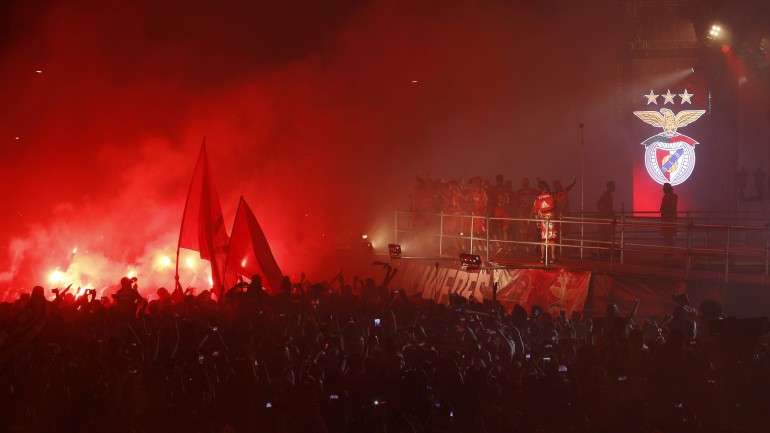 Os comentários nas redes sociais tornam evidente a revolta contra a intervenção da polícia nos festejos