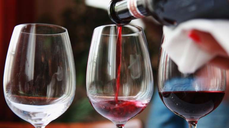 O consumo de álcool nos 34 países da OCDE diminuiu, em média, 2,5% nos últimos 20 anos