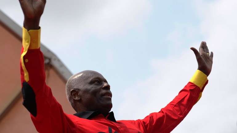 José Eduardo Santos é Presidente de Angola desde 1979. 36 anos depois, é o quarto líder político há mais tempo em exercício em todo o mundo.