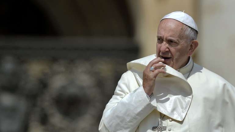 O líder da Igreja Católica teme que, "daqui a 60 anos", a Páscoa se possa vir a celebrar em agosto