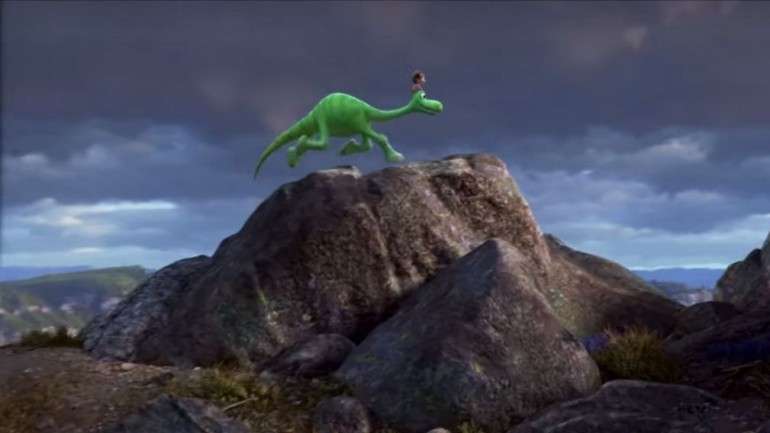 A história gira em torno um apatosaurus chamado Arlo e da sua amizade com um ser humano