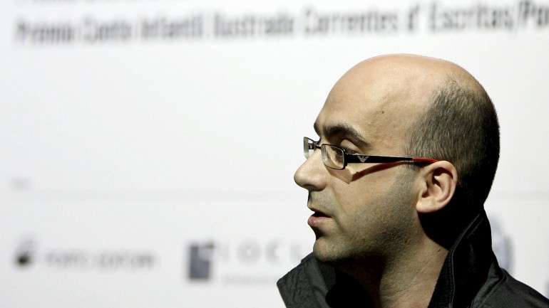 Valter Hugo Mãe venceu o prémio em 2012, com o romance "A Máquina de Fazer Espanhóis"