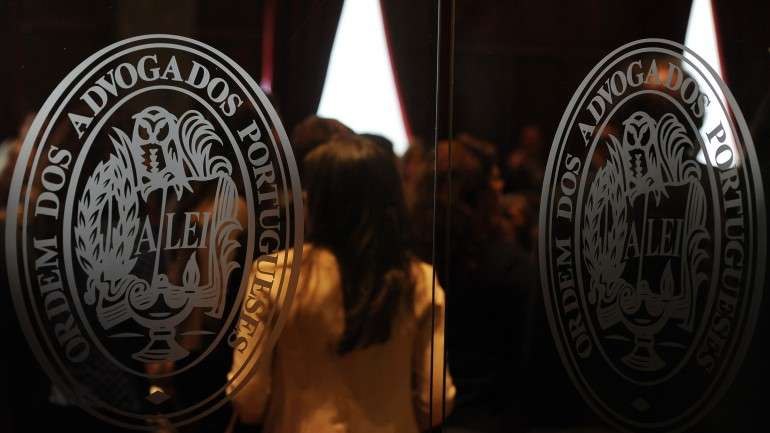 Para o mesmo dia está ainda prevista uma conferência sobre o financiamento dos estágios da Ordem dos Advogados