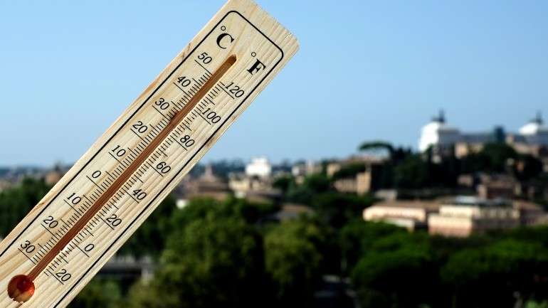 As temperaturas em Lisboa vão oscilar entre 17 e 30 graus Celsius, no Porto entre 15 e 24, e em Faro entre os 23 e 33