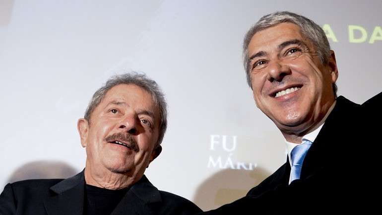 A compra de parte da Oi pela PT acabou na crise que levou à venda da PT Portugal à Altice. Nesse negócio intervieram Lula da Silva e José Sócrates