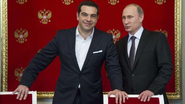 Tsipras terá pedido a Putin dez mil milhões de euros para deixar a moeda única e voltar ao dracma