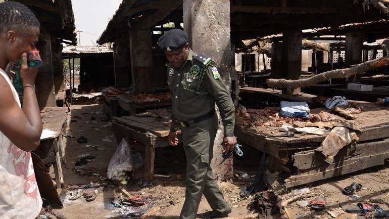 O grupo terrorista Boko Haram atua sobretudo no Norte da Nigéria. No início do mês, foi responsável por um ataque em Kukawa, onde morreram pelo menos 97 pessoas.